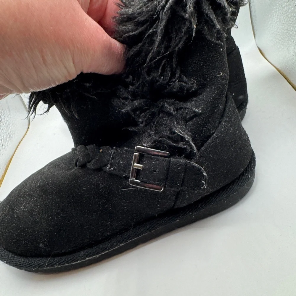 The Children's Place Toddler Girl Size 11 Black Cozy Faux Fur Winter Boots